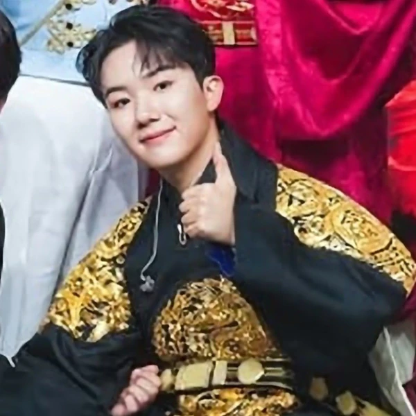 Popular photo full of fans’ love for Nam Seungmin