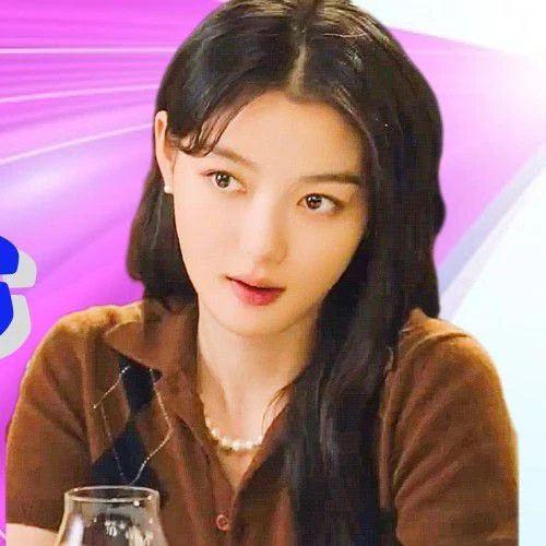 The most loved look of Kim Youjung today