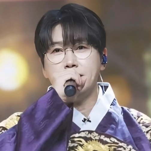 The most loved look of Chungil today