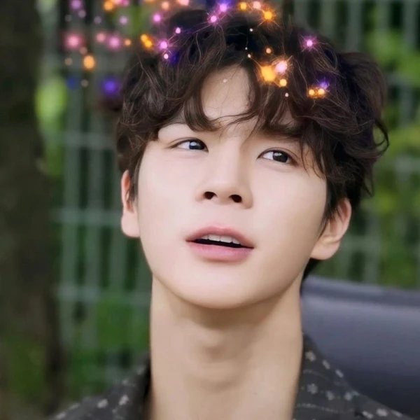 Popular photo full of fans’ love for Jeong Dongwon