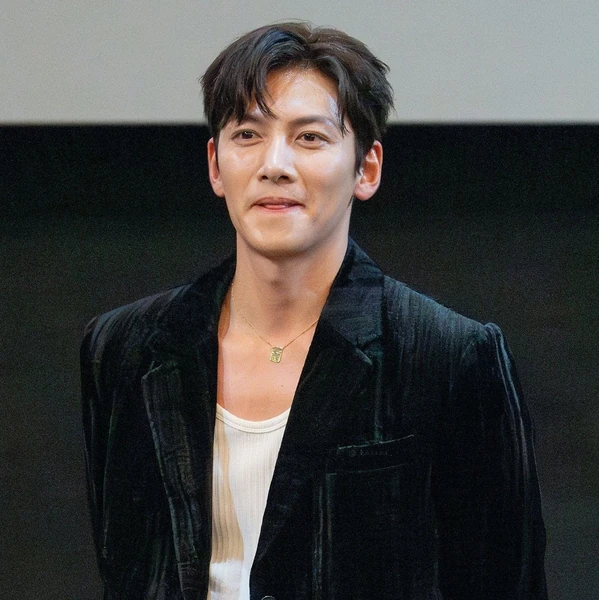 Popular profile image of Ji Changwook selected by vote