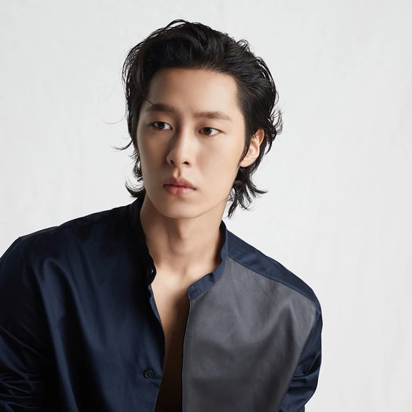 Penampilan Lee Jaewook yang paling disukai hari ini