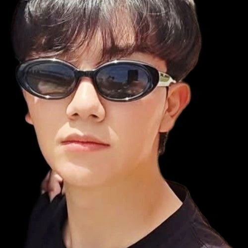 今天最受喜愛的Nam Seungmin模樣