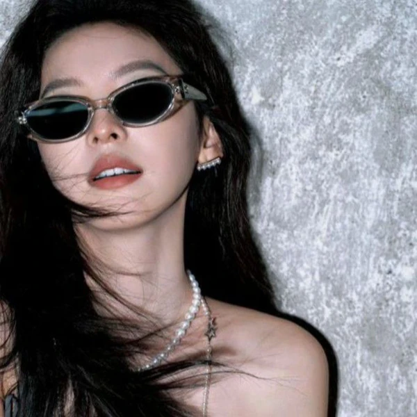 Popular photo full of fans’ love for Zhang Ruonan