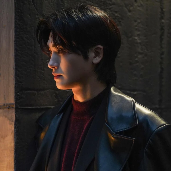 Popular photo full of fans’ love for Park Hyungsik