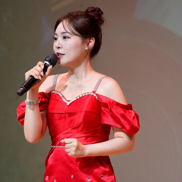 The most loved look of Miss Kim today