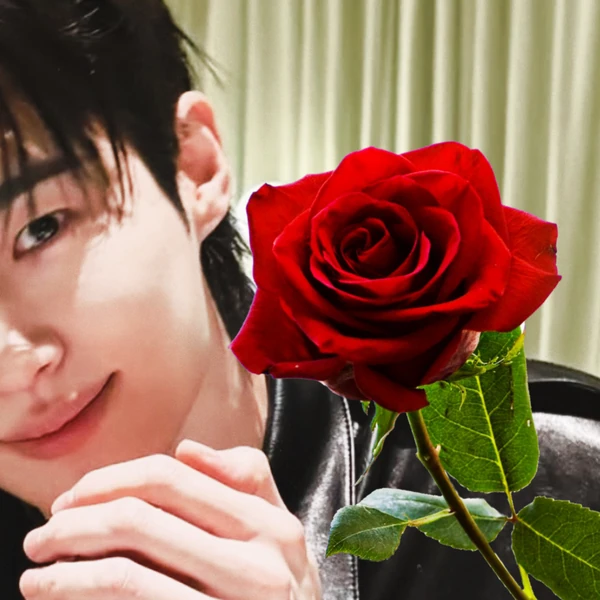 Popular photo full of fans’ love for Byeon Wooseok
