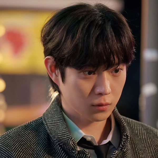 The most loved look of Kim Youngdae today