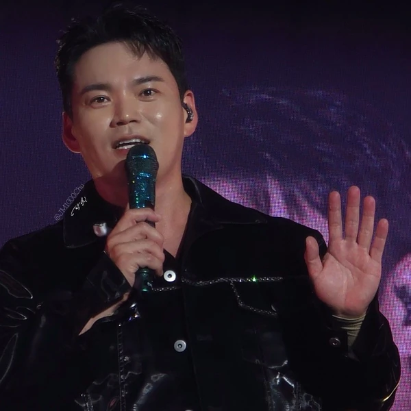 The most loved look of Lee Jung today