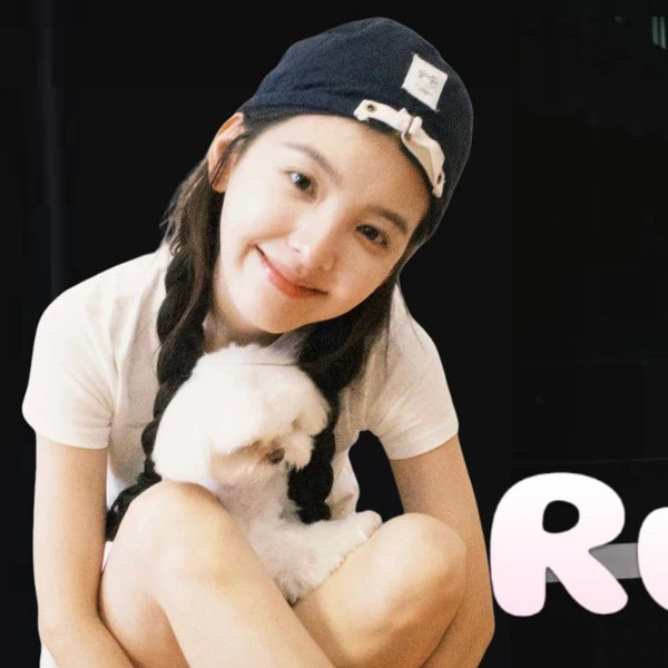 Popular photo full of fans’ love for Zhang Ruonan
