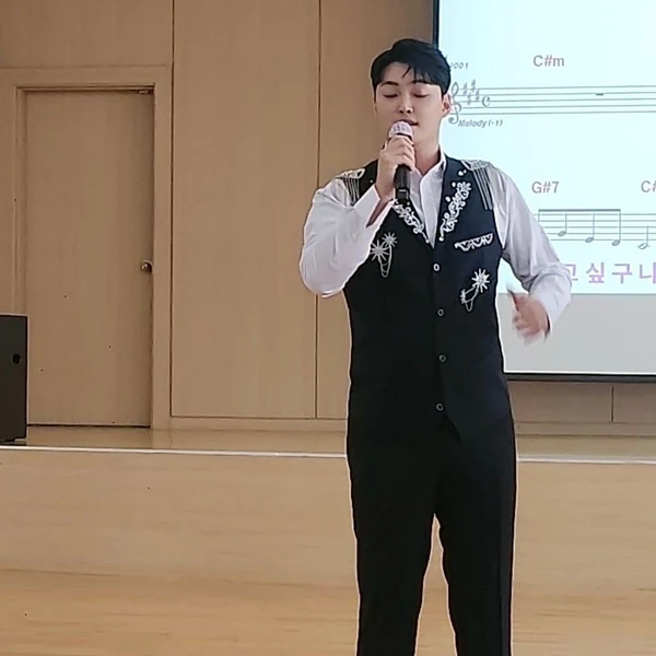 The most loved look of Kim Kyungmin today