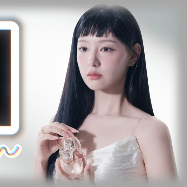 充滿粉絲愛的金智媛人氣照片