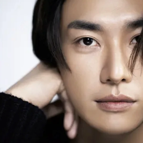 Popular photo full of fans’ love for Kim Youngkwang