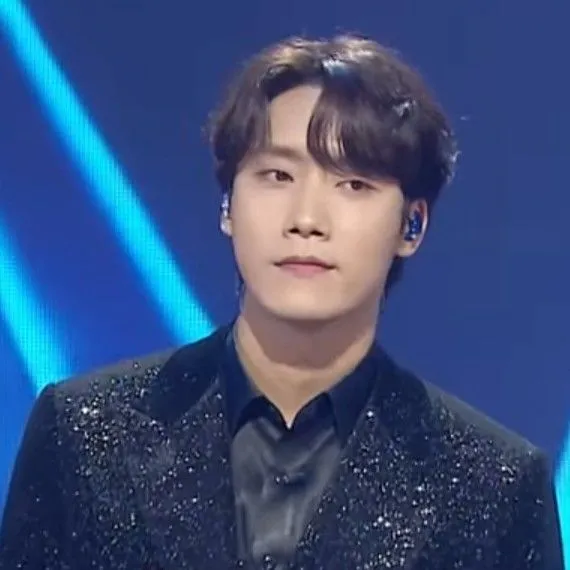 The most loved look of Choi Woojin today