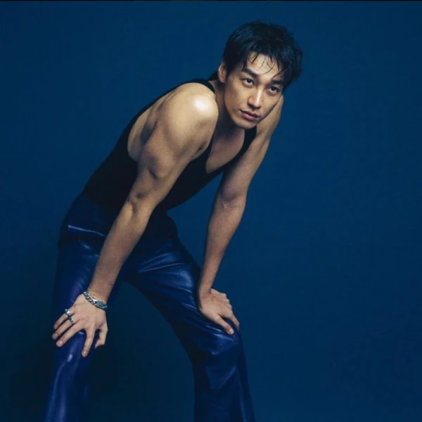 Popular photo full of fans’ love for Kim Youngkwang