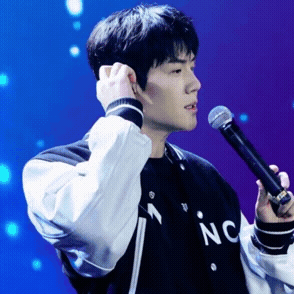 Top moment of Kim Seonho selected by the fandom