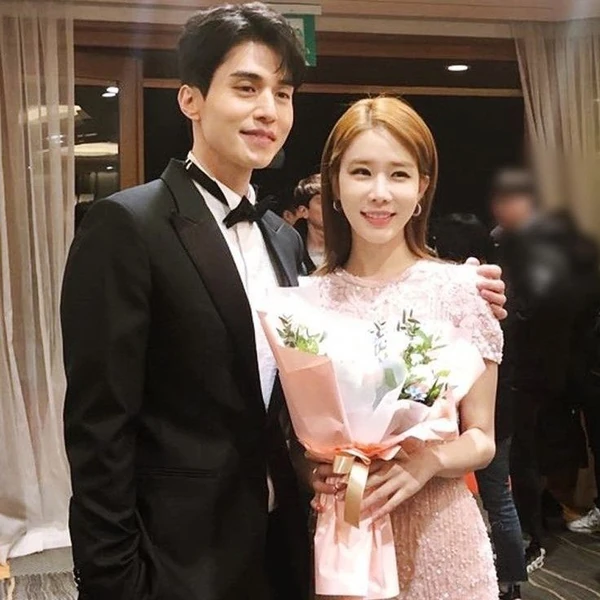 Popular photo full of fans’ love for Yoo Inna