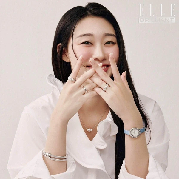 Popular photo full of fans’ love for Han Yeji