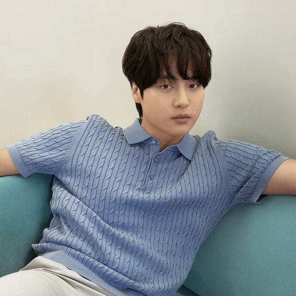 Popular photo full of fans’ love for Yang Sejong