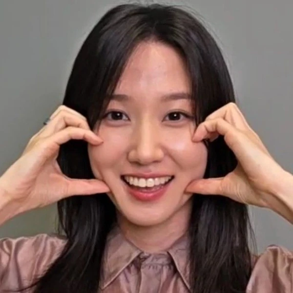 Popular photo full of fans’ love for Park Eunbin