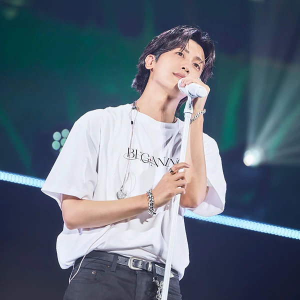 The most loved look of Park Hyungsik today
