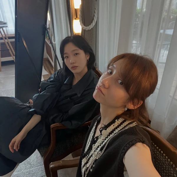 充滿粉絲愛的金高銀人氣照片