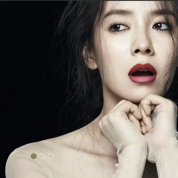 Foto populer Song Jihyo yang penuh cinta dari penggemar