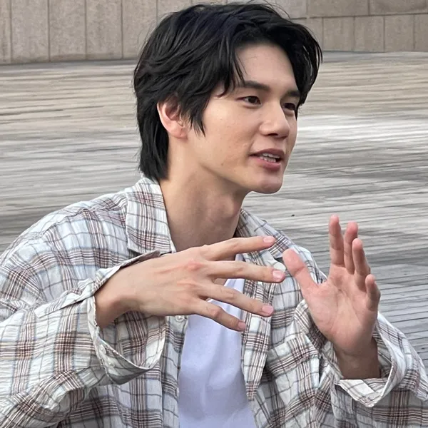 The most loved look of Ong Seongwu today
