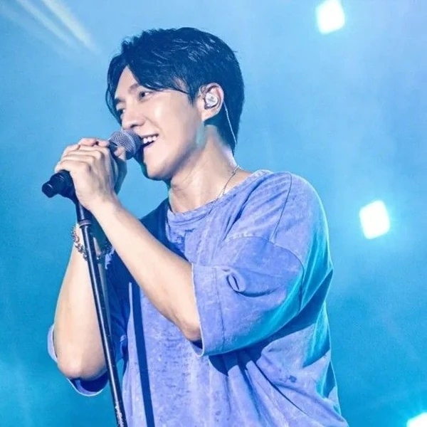 Penampilan Lee Seunggi yang paling disukai hari ini