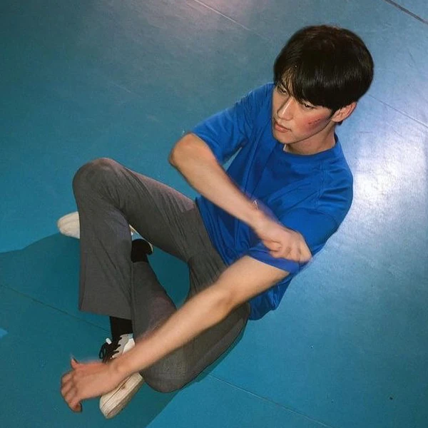 The most loved look of Hong Mingi today