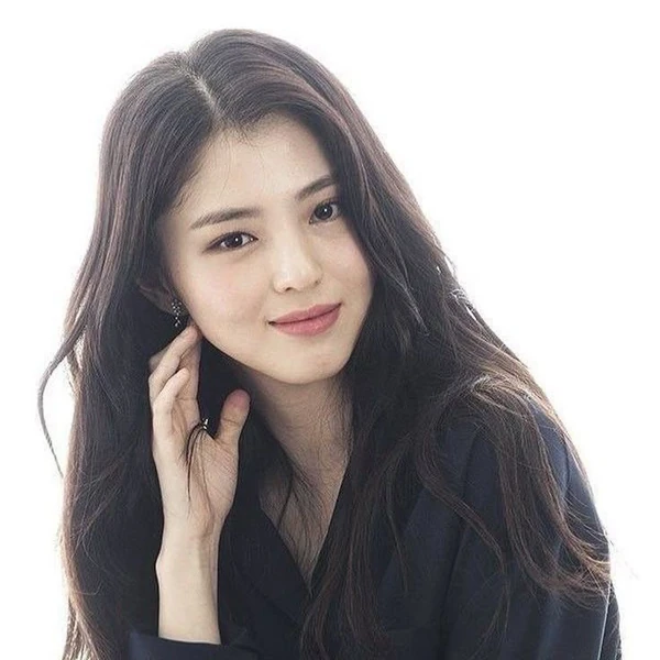 Popular photo full of fans’ love for Han Sohee