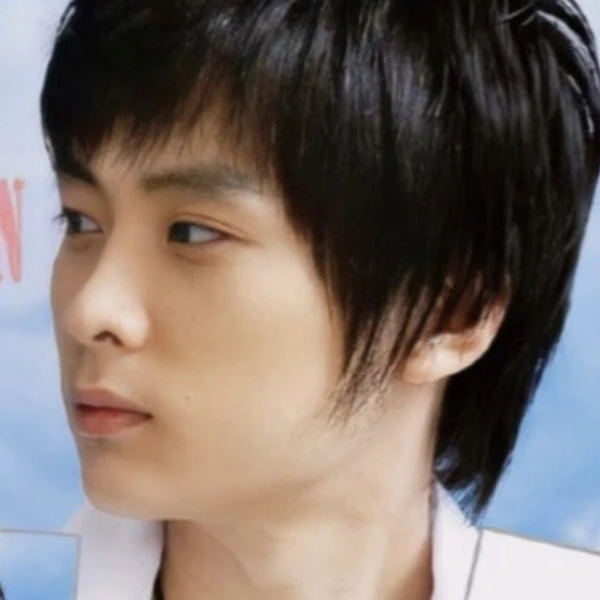 The most loved look of Min Kyunghoon today