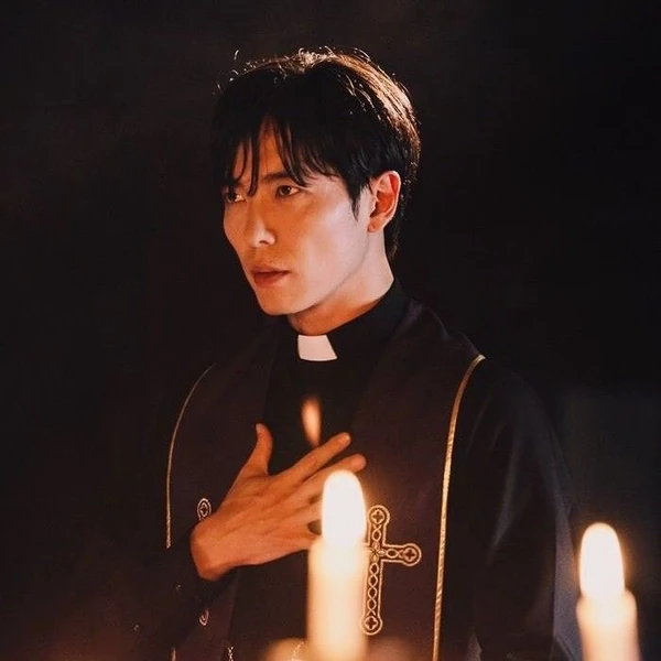 The most loved look of Kim Jaewook today