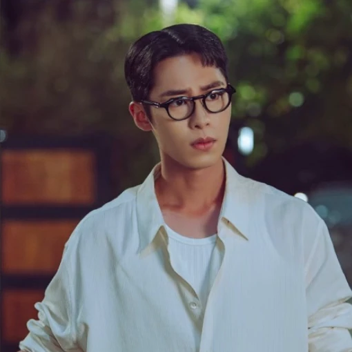 The most loved look of Lee Jaewook today