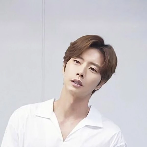 The most loved look of Park Haejin today