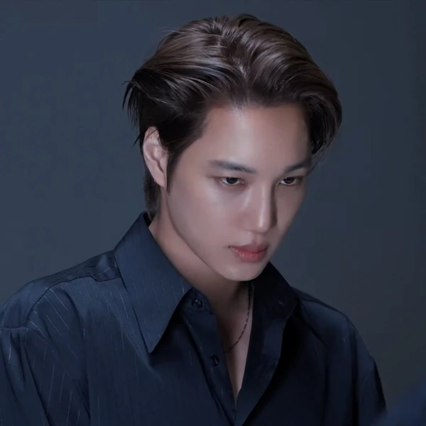 The most loved look of KAI today