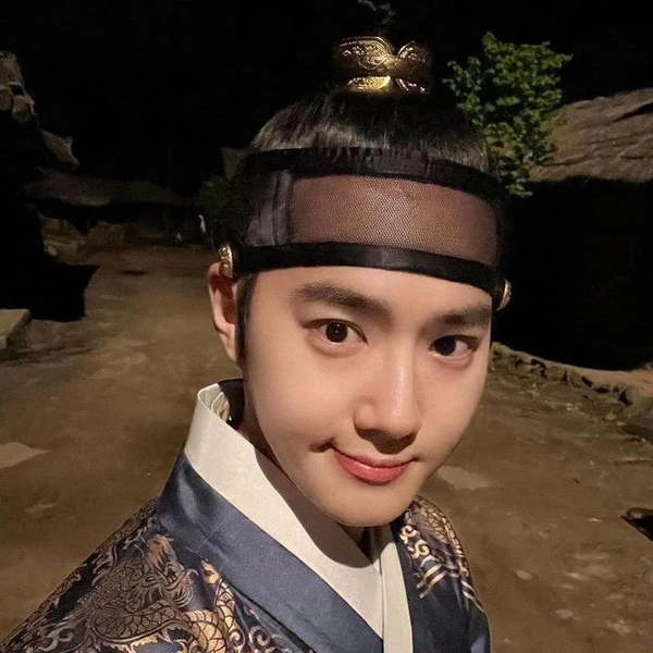 The most loved look of Suho today