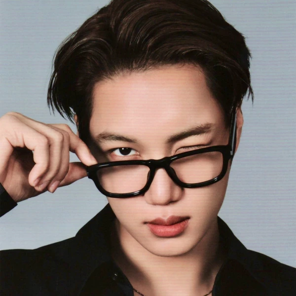 Popular photo full of fans’ love for KAI