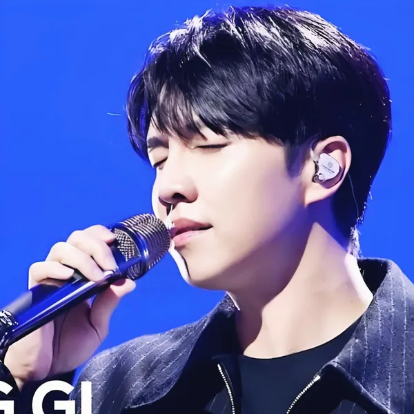 Popular photo full of fans’ love for Lee Seunggi