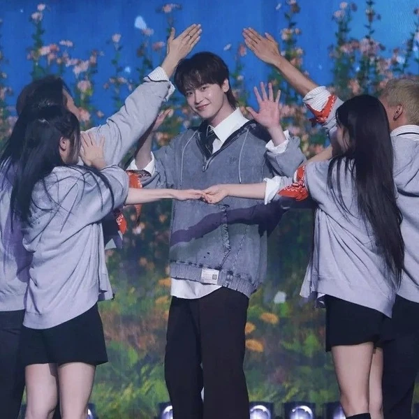 The most loved look of Lee Jongsuk today