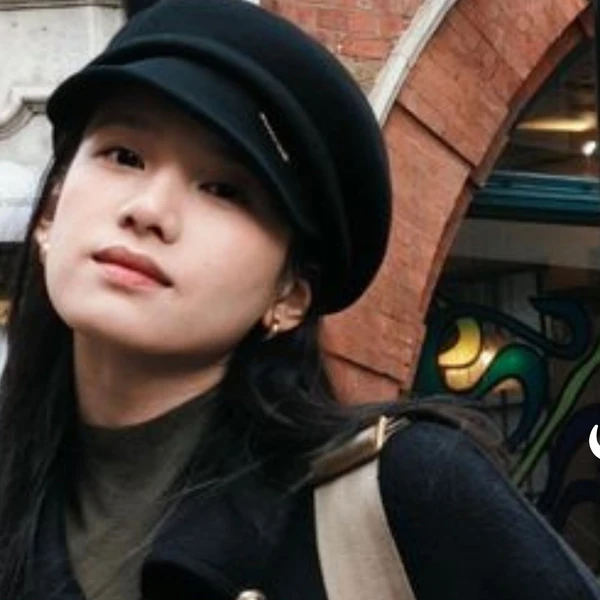 The most loved look of Jingyi Zhang today