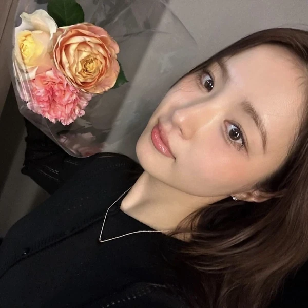 Popular photo full of fans’ love for Shin Sekyung