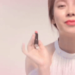 The most loved look of Song Jihyo today