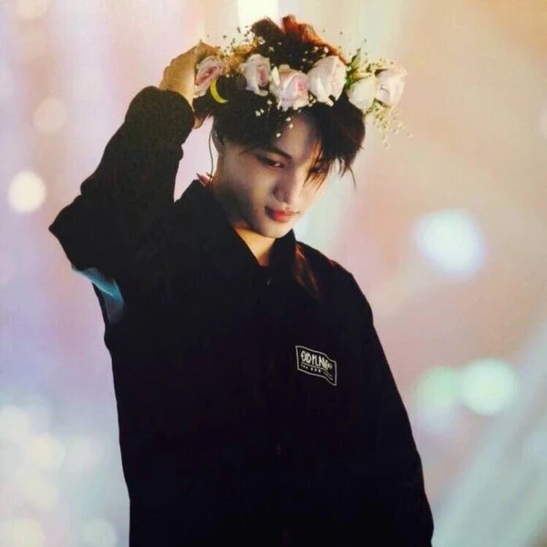 Popular photo full of fans’ love for KAI