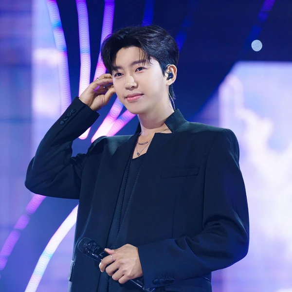 The most loved look of Lim Youngwoong today