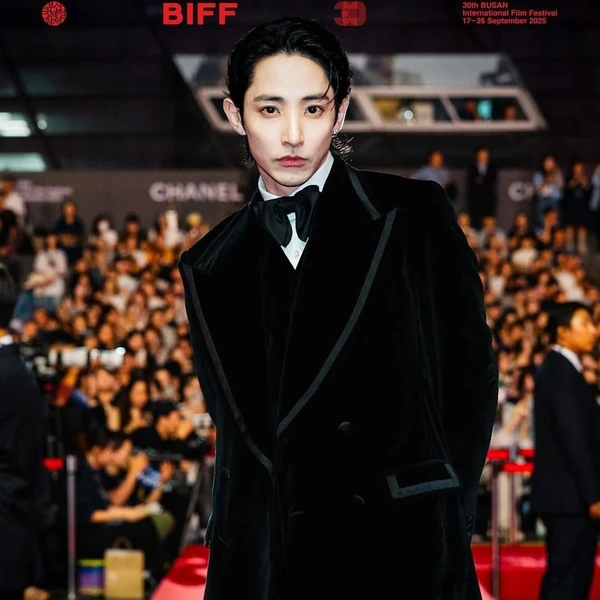 The most loved look of Lee Soohyuk today