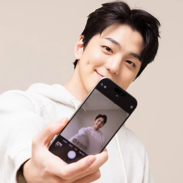 Popular photo full of fans’ love for Kim Minkyu