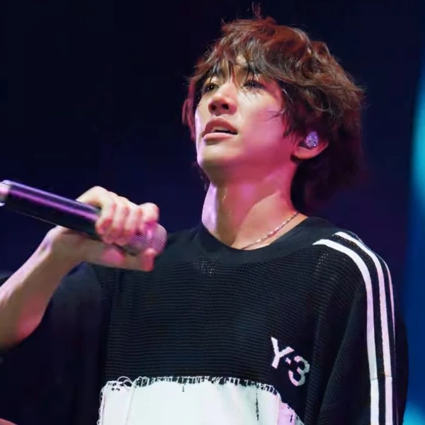 The most loved look of Lee Seungyoon today