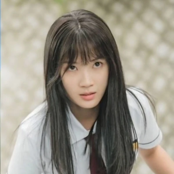 Representative photo of Kim Hyeyoon showing their charm