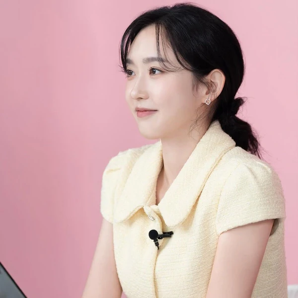 The most loved look of Han Jihyun today
